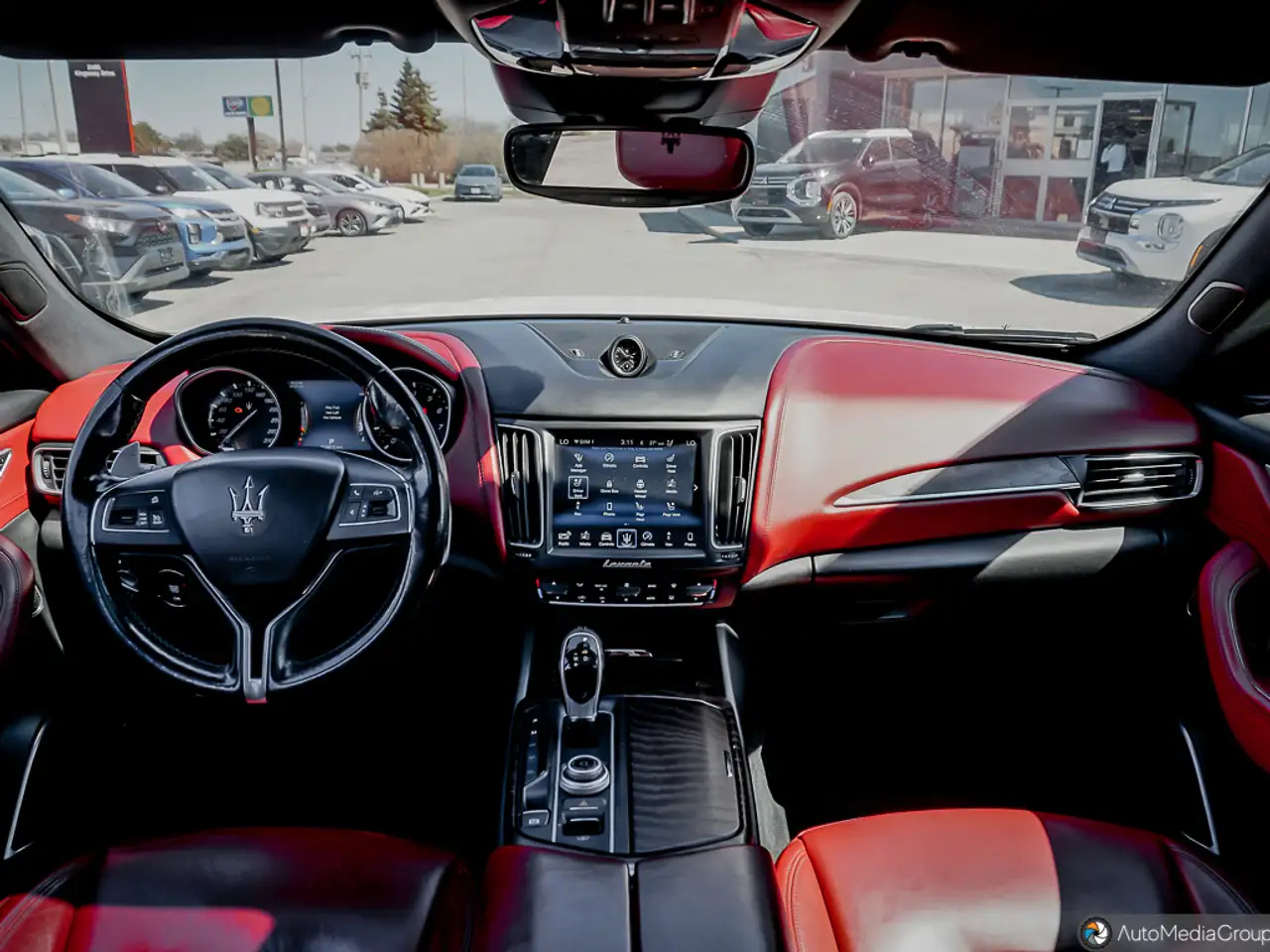 Maserati Levante снимка Maserati Levante