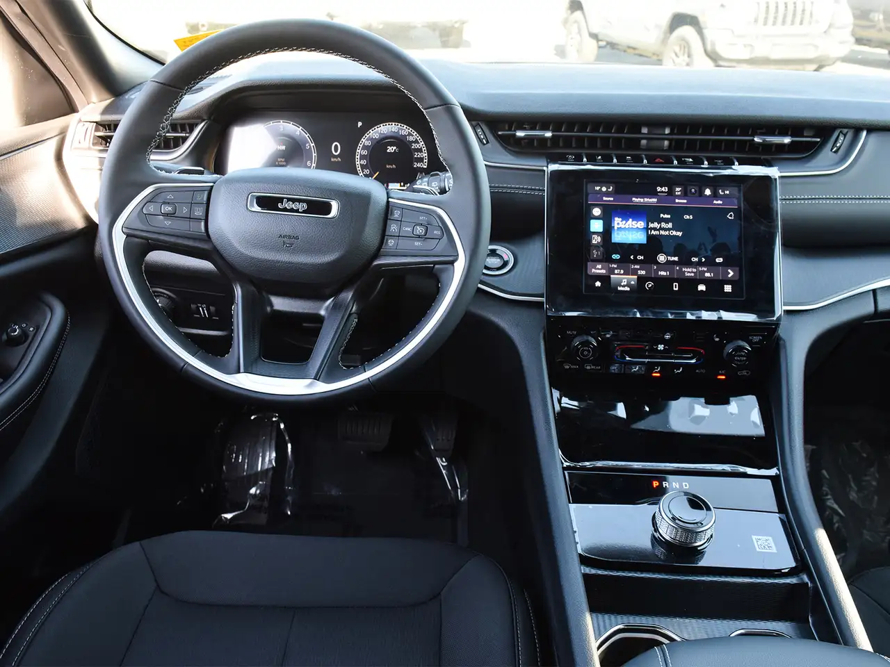 Jeep Grand Cherokee снимка Jeep Grand Cherokee
