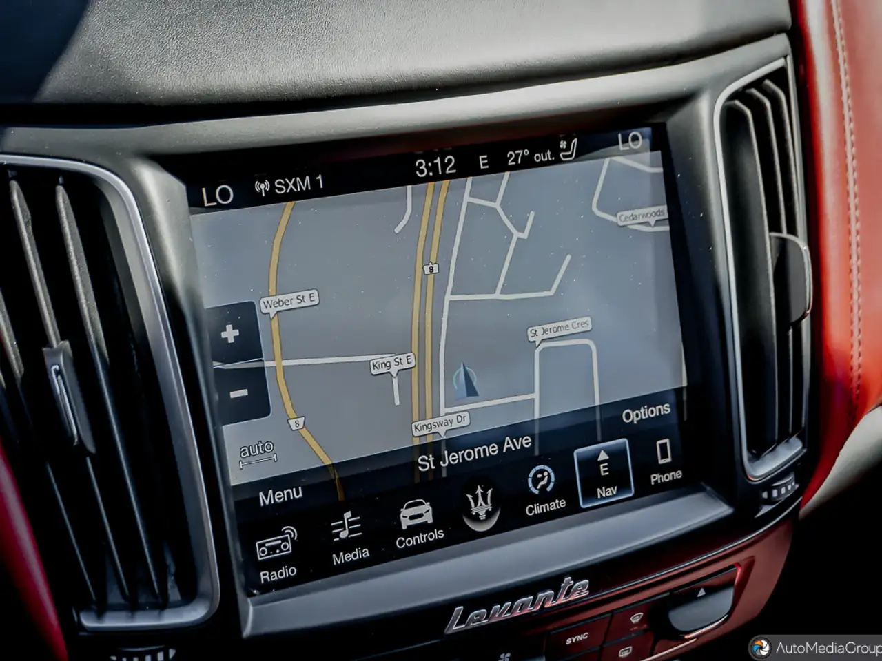 Maserati Levante снимка Maserati Levante