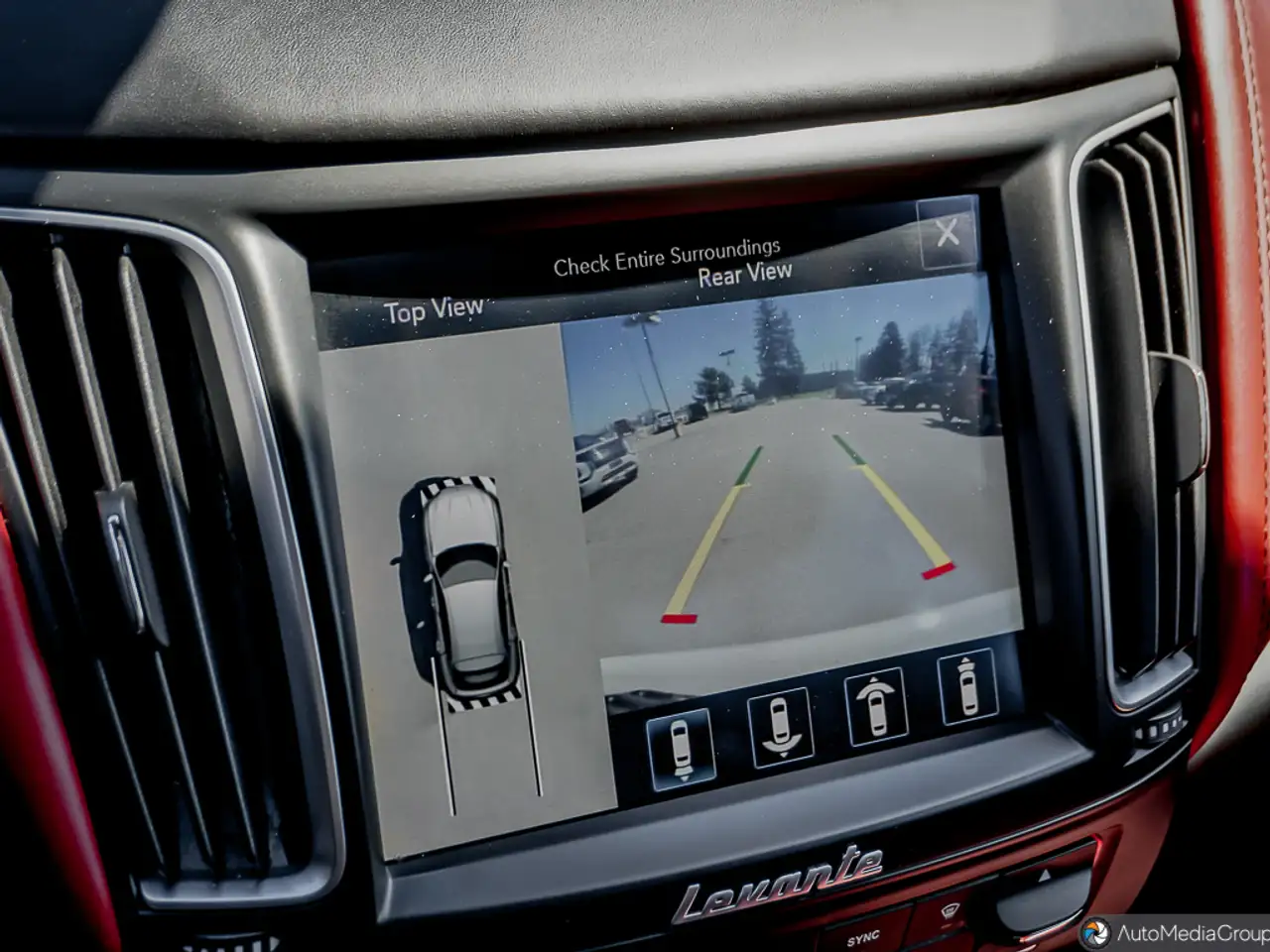 Maserati Levante снимка Maserati Levante