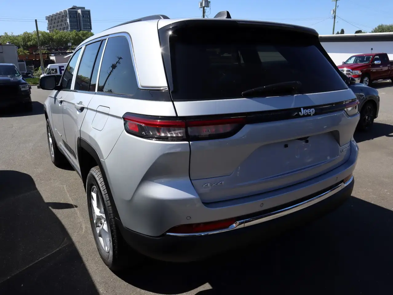 Jeep Grand Cherokee снимка Jeep Grand Cherokee