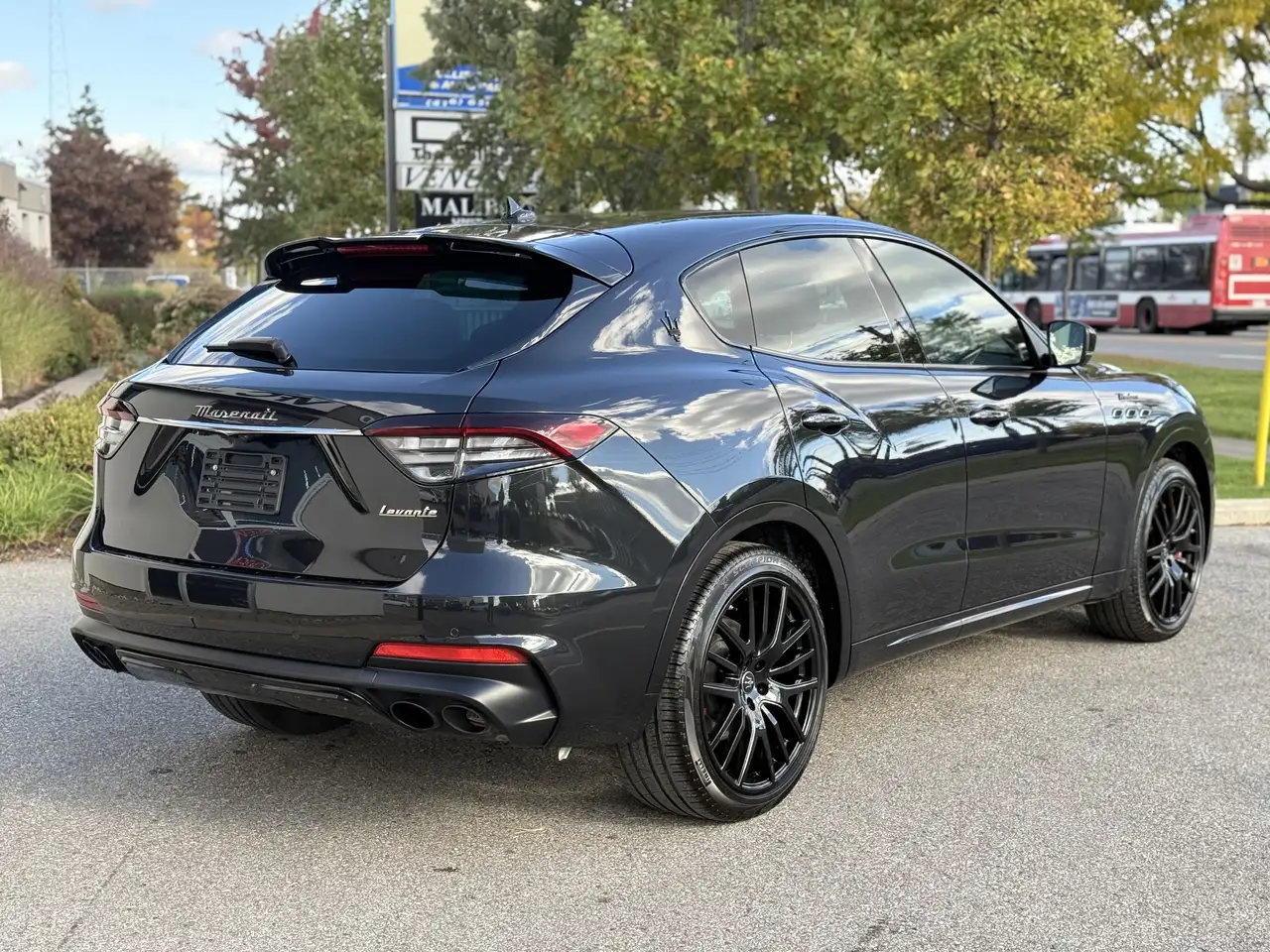 Maserati Levante photo Maserati Levante
