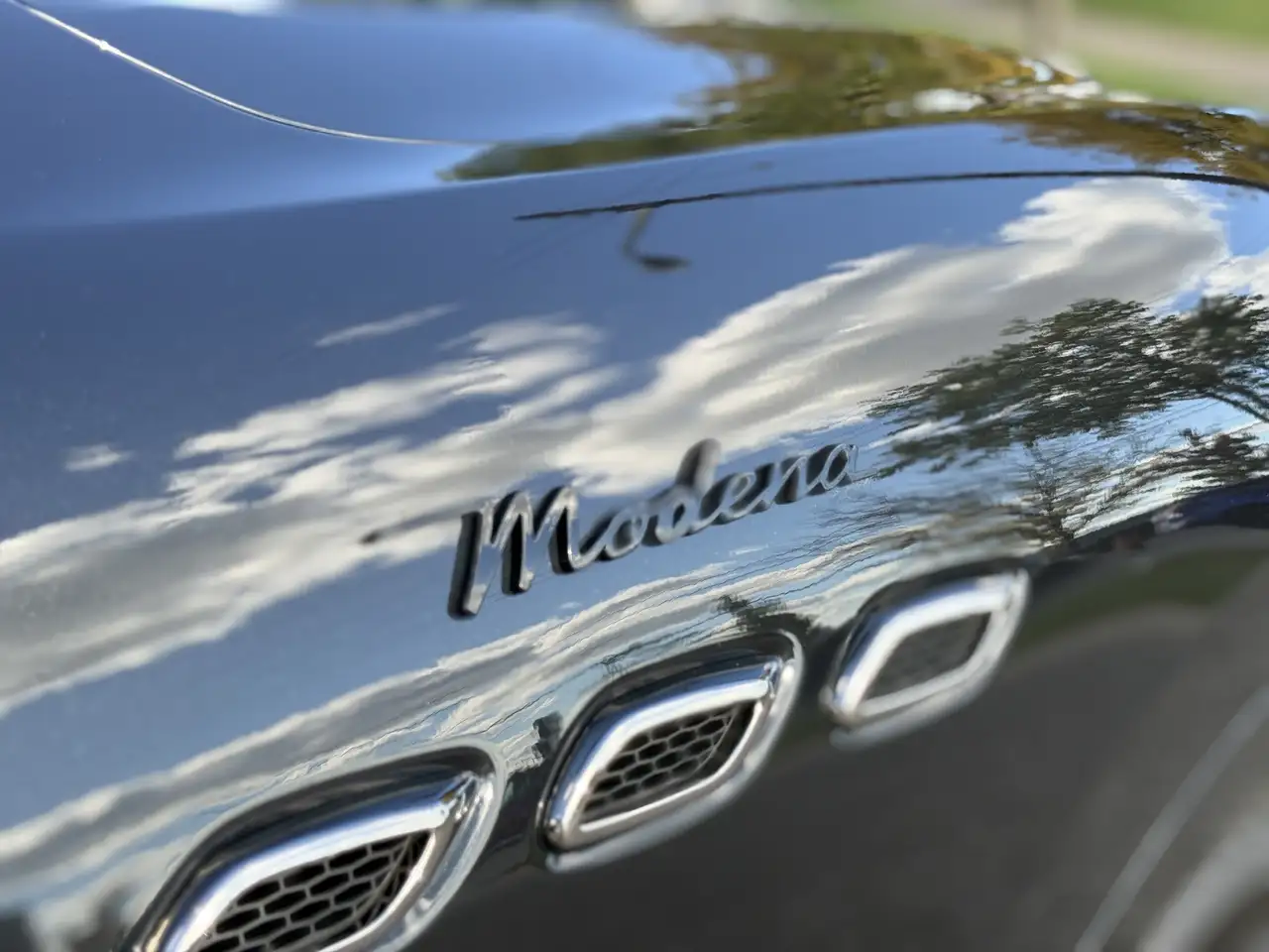 Maserati Levante photo Maserati Levante