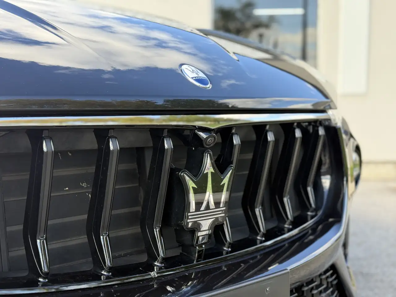 Maserati Levante photo Maserati Levante
