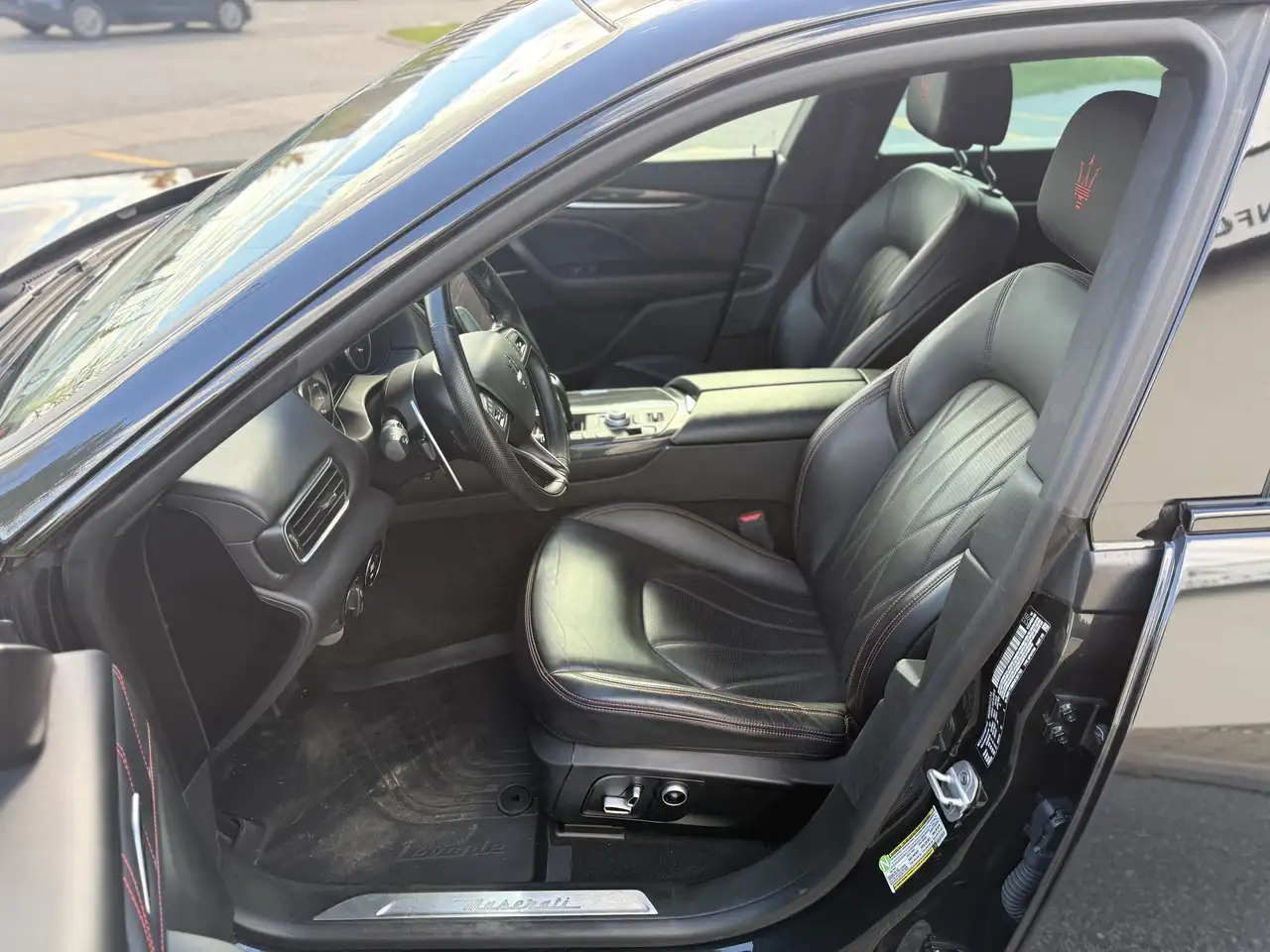 Maserati Levante photo Maserati Levante