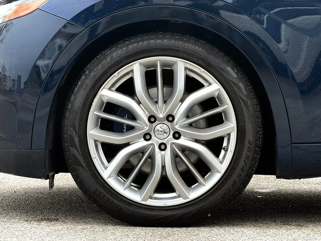 Maserati Levante снимка Maserati Levante