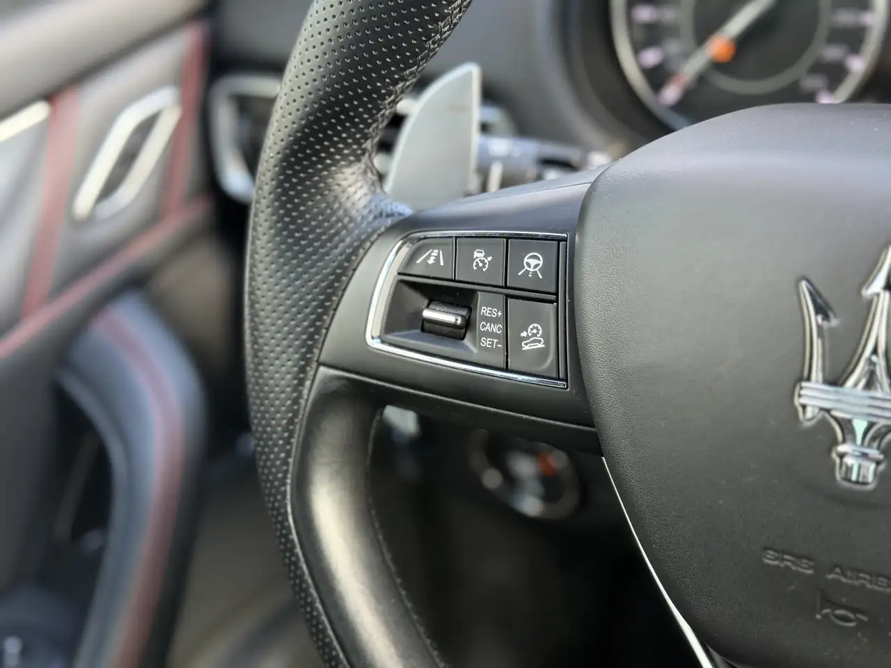 Maserati Levante photo Maserati Levante