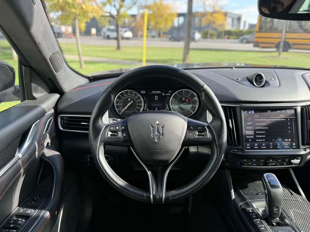 Maserati Levante photo Maserati Levante