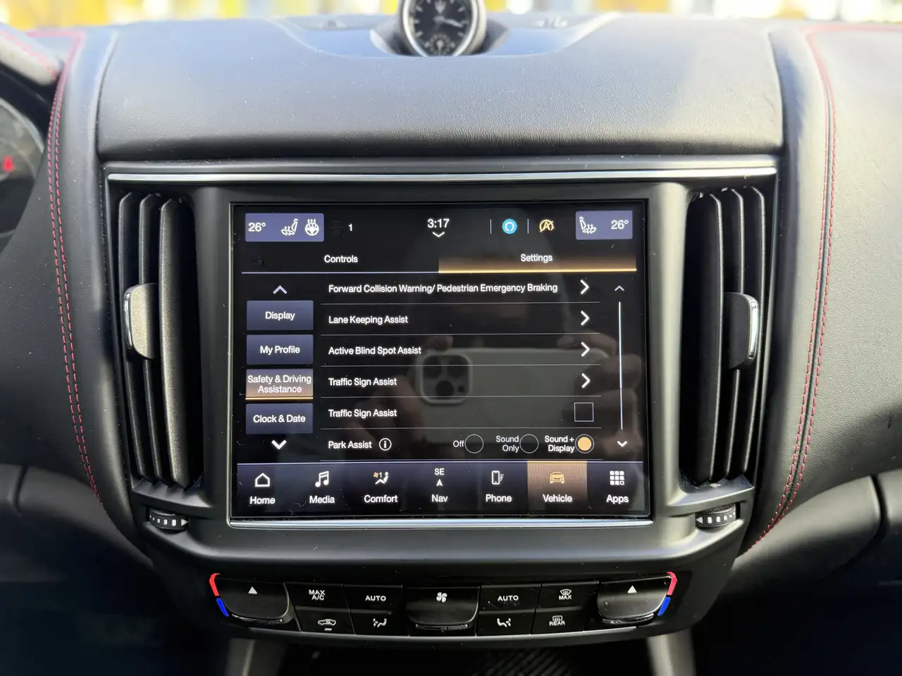 Maserati Levante photo Maserati Levante