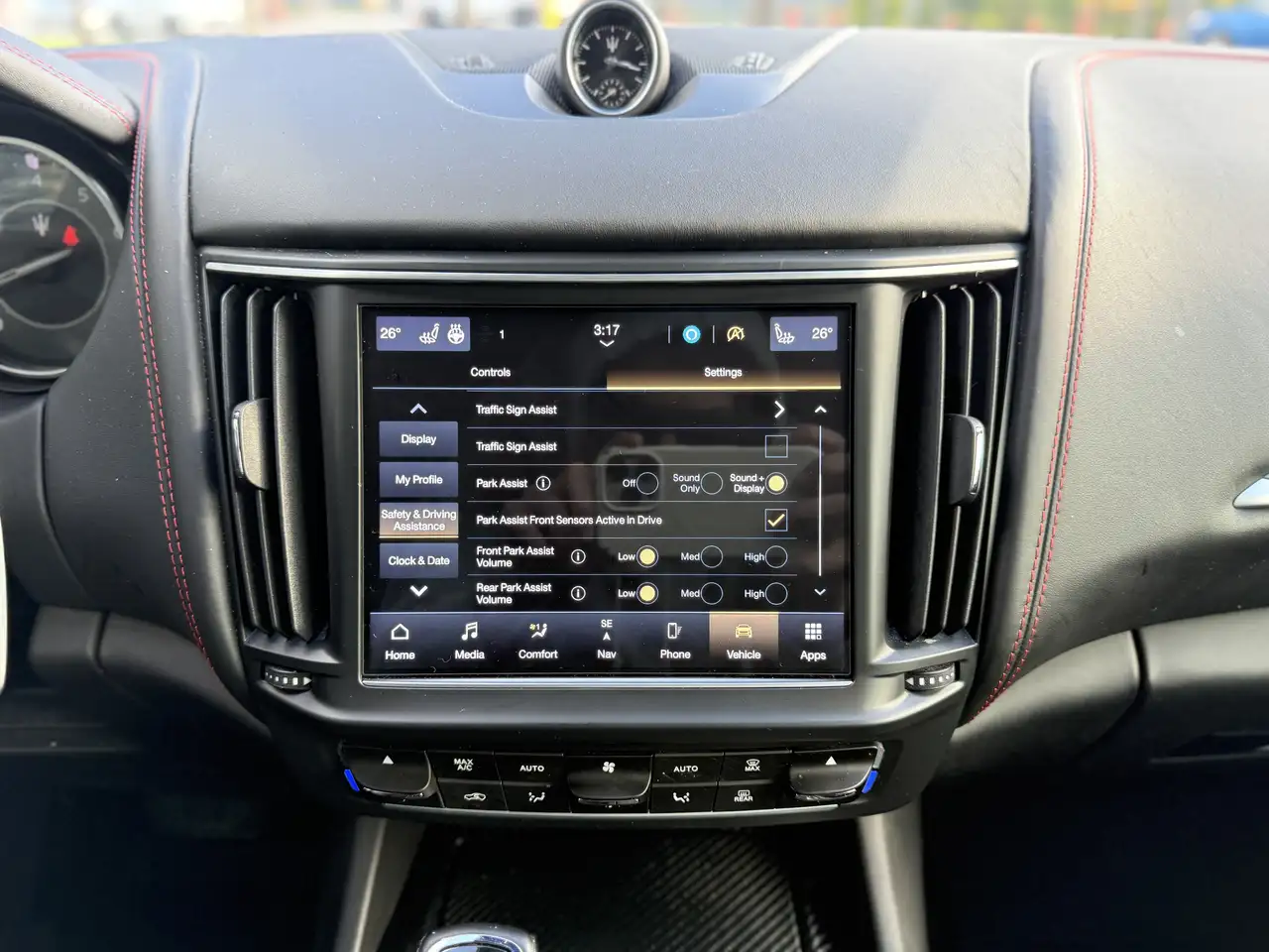Maserati Levante photo Maserati Levante