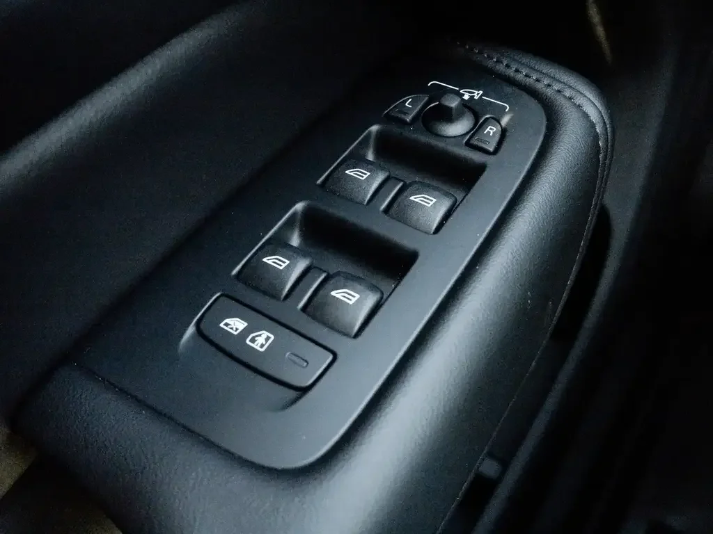 Volvo XC60 снимка Volvo XC60
