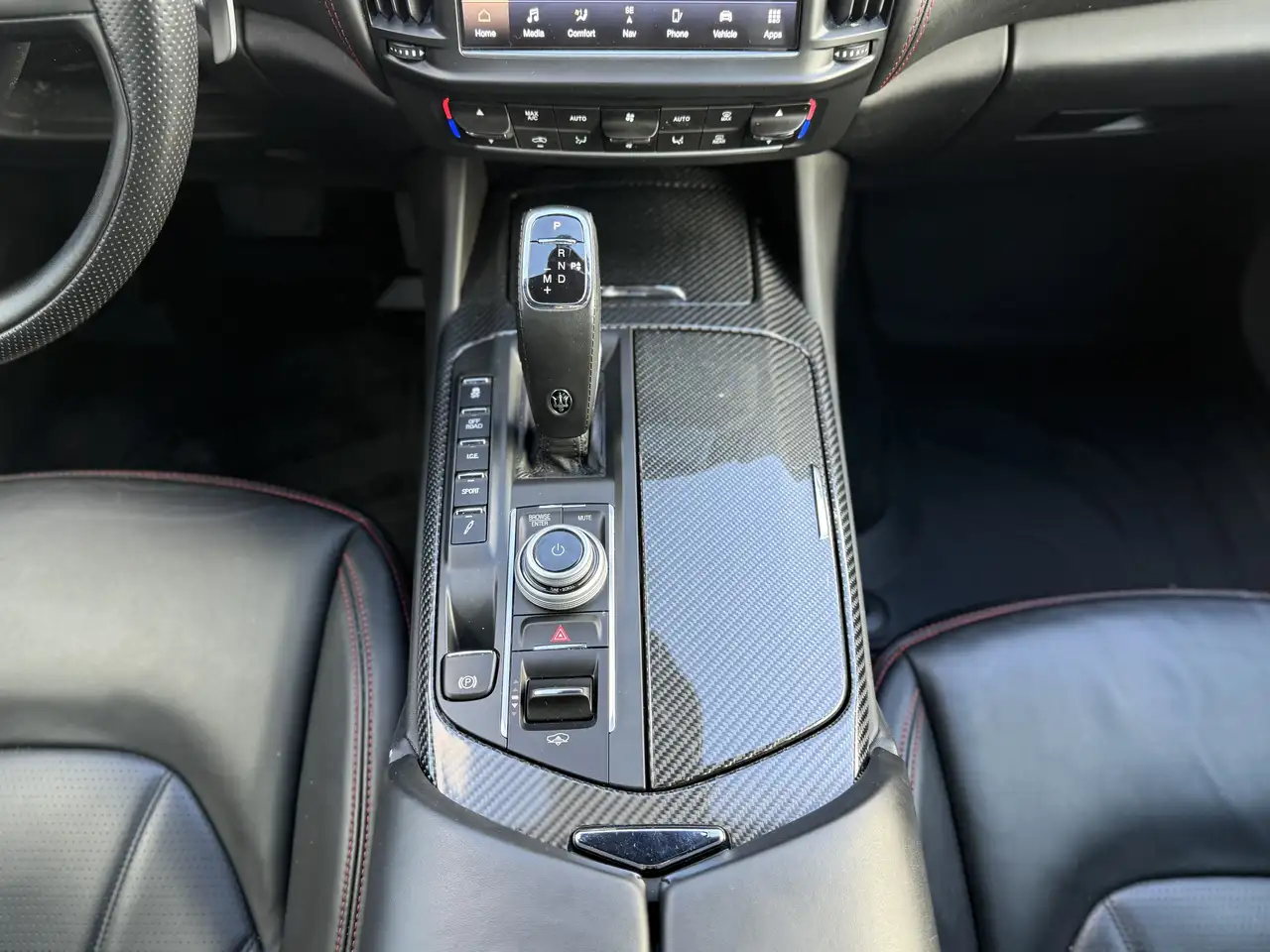 Maserati Levante photo Maserati Levante