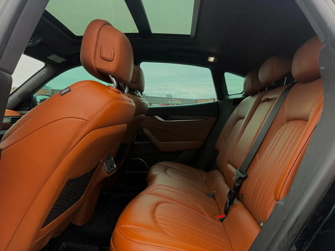 Maserati Levante снимка Maserati Levante