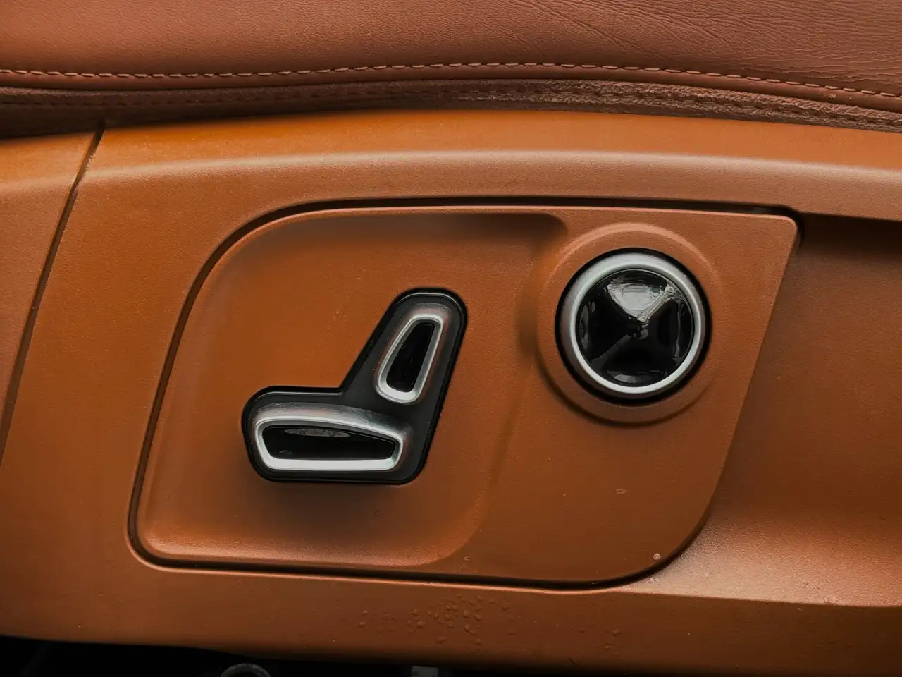 Maserati Levante снимка Maserati Levante