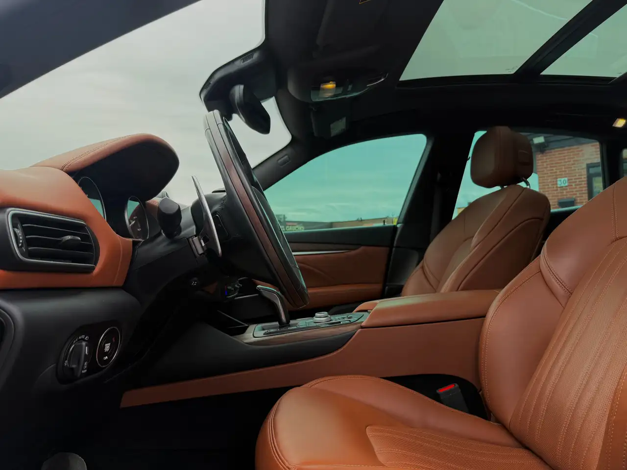 Maserati Levante снимка Maserati Levante