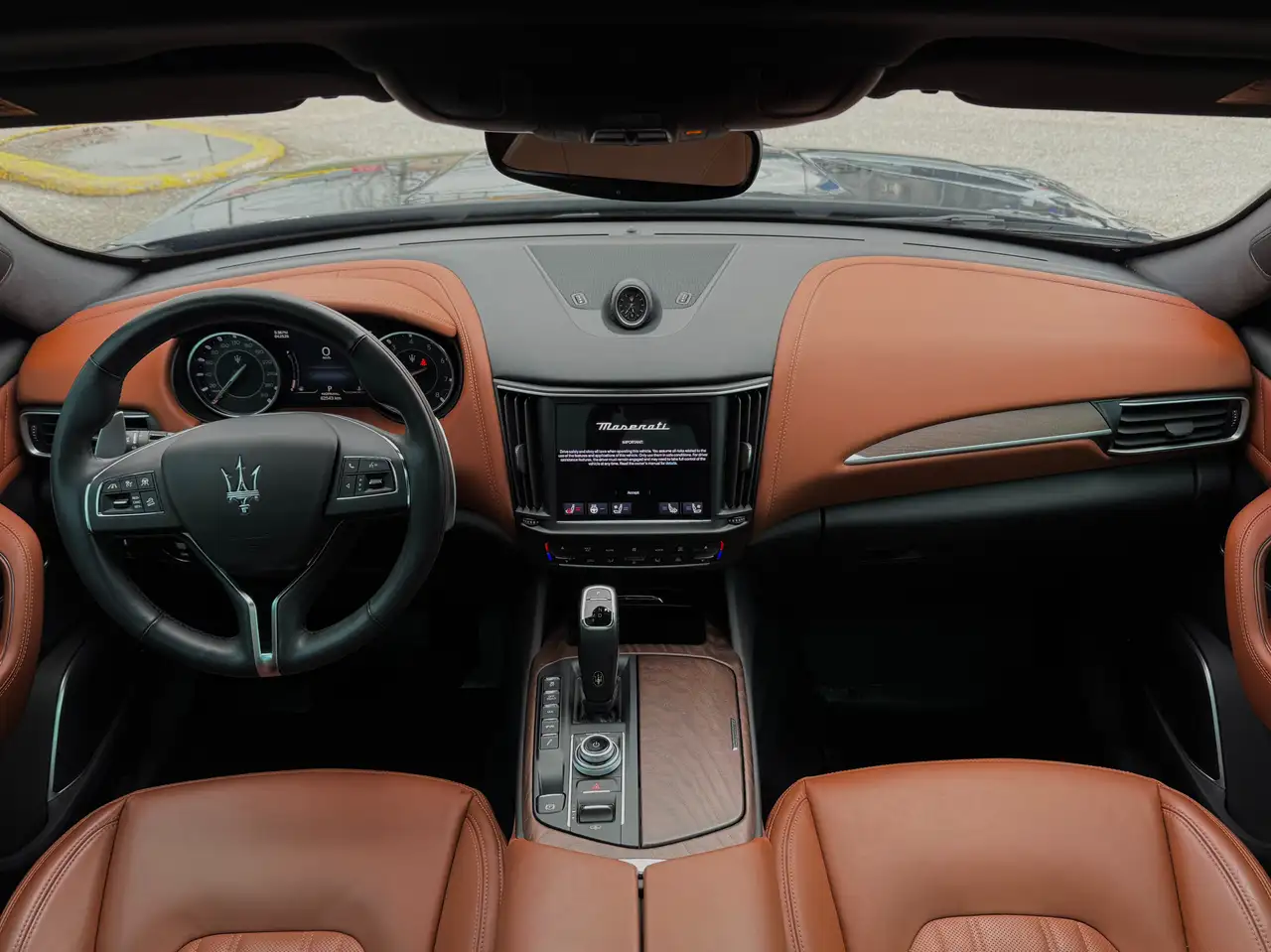 Maserati Levante снимка Maserati Levante