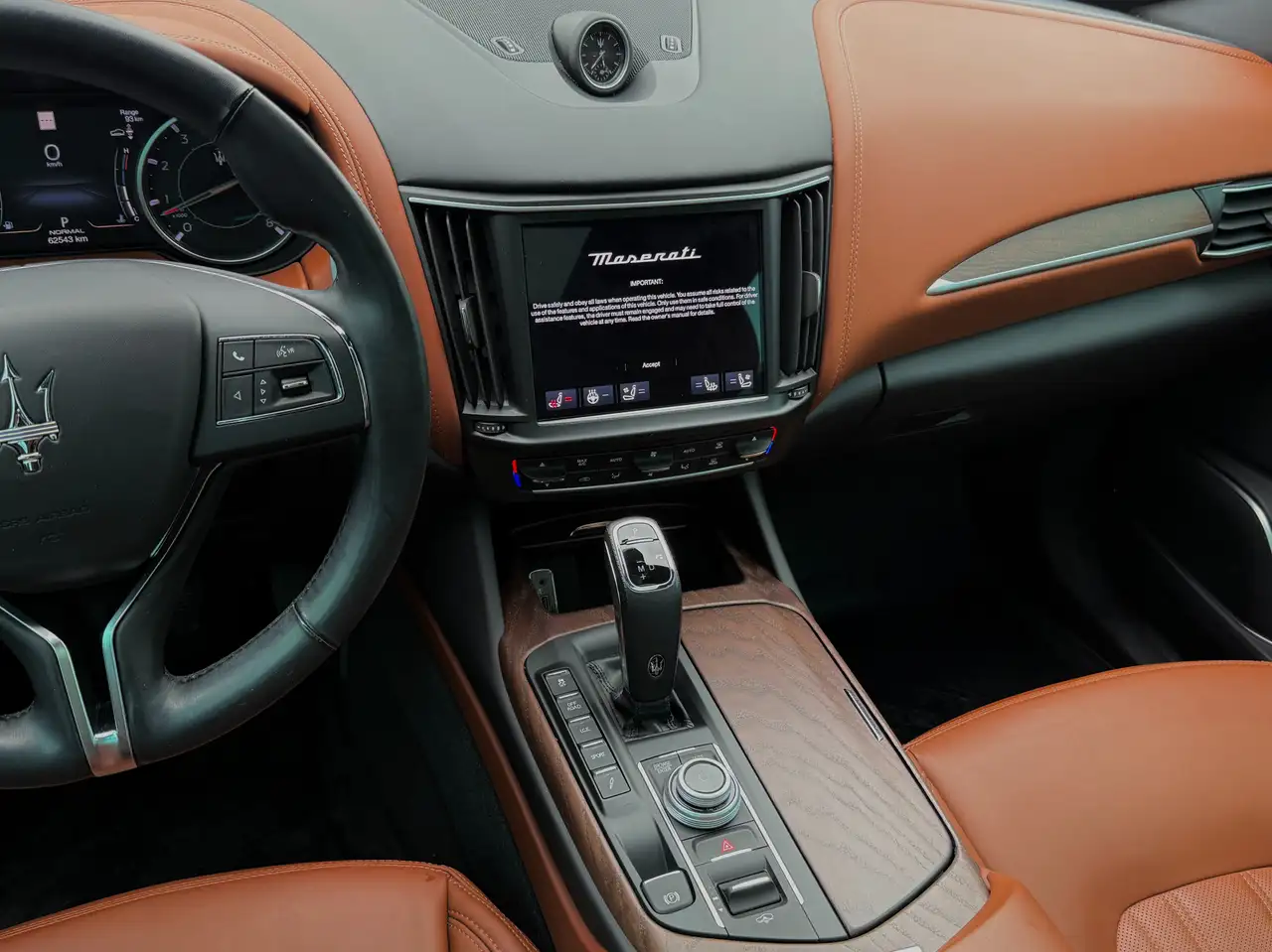 Maserati Levante снимка Maserati Levante