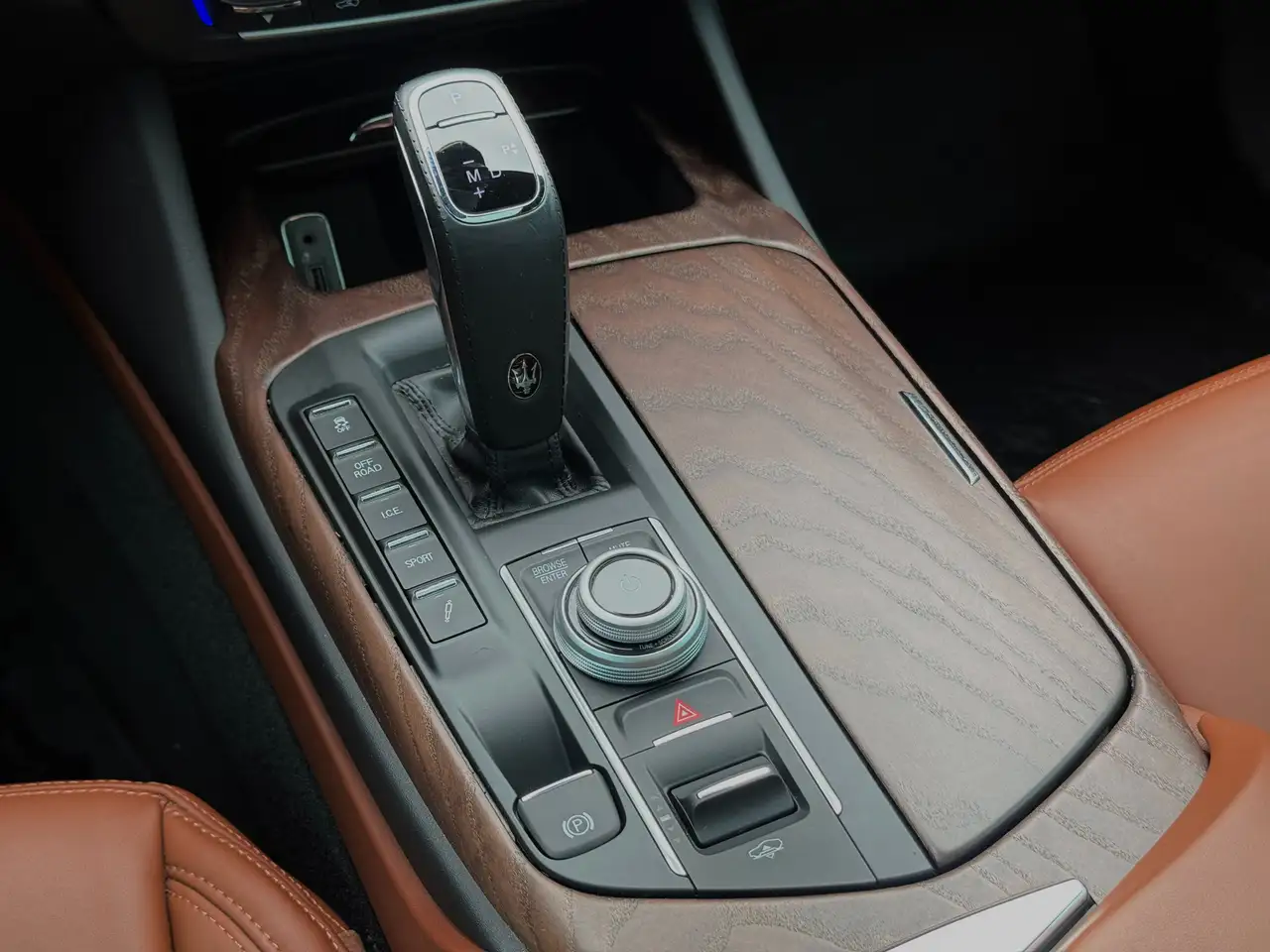 Maserati Levante снимка Maserati Levante