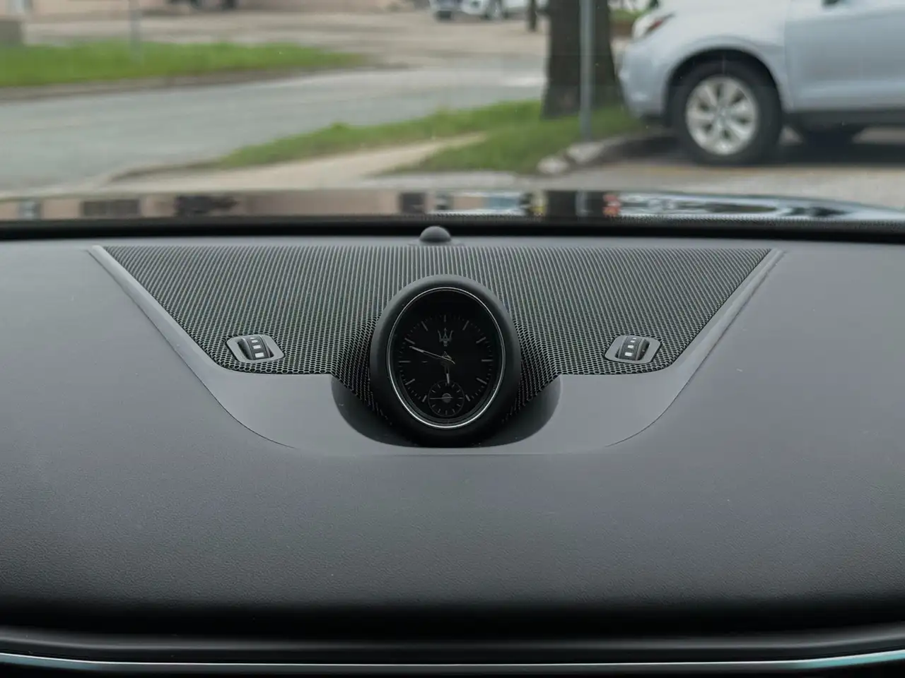 Maserati Levante снимка Maserati Levante