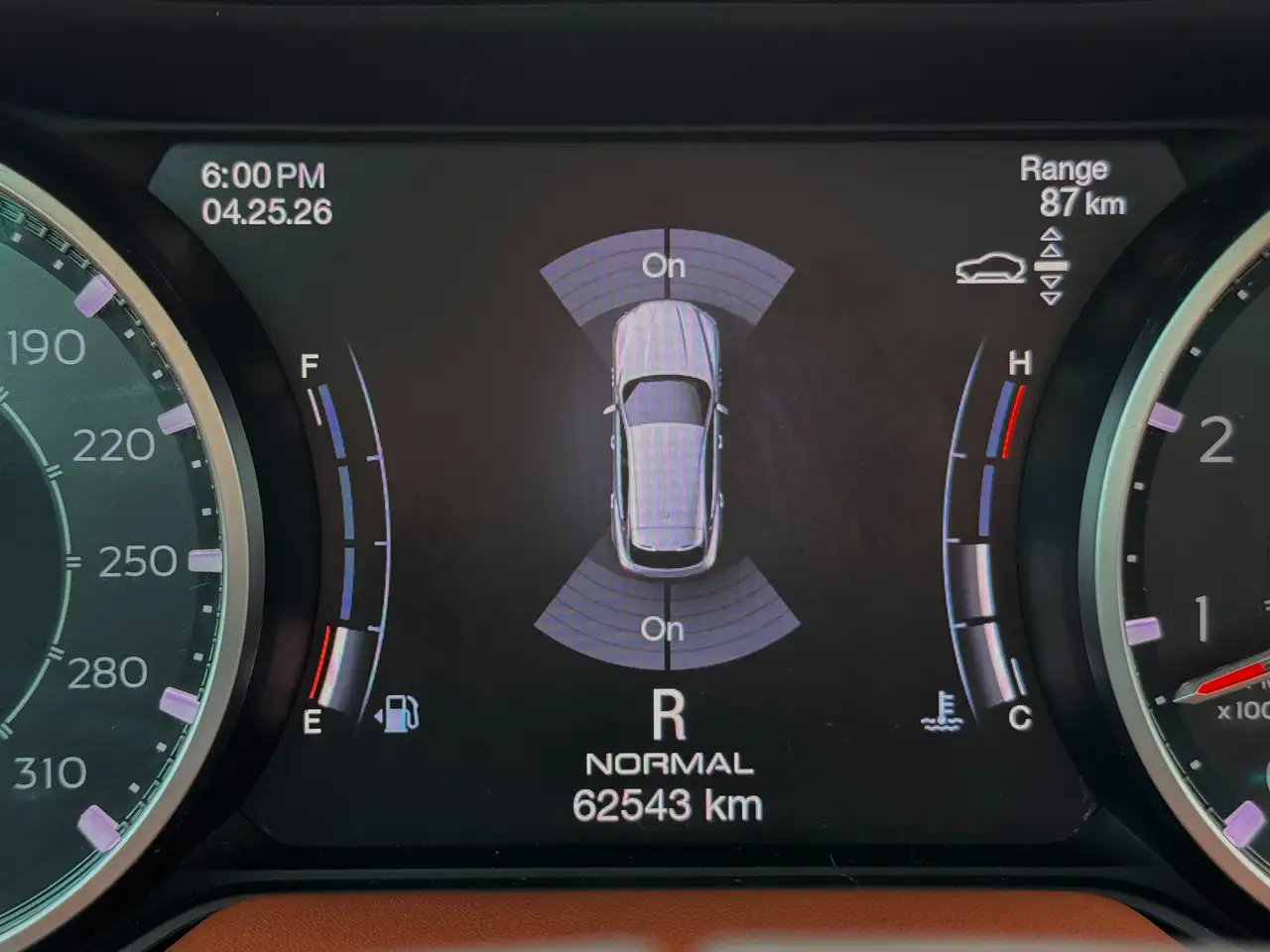 Maserati Levante снимка Maserati Levante