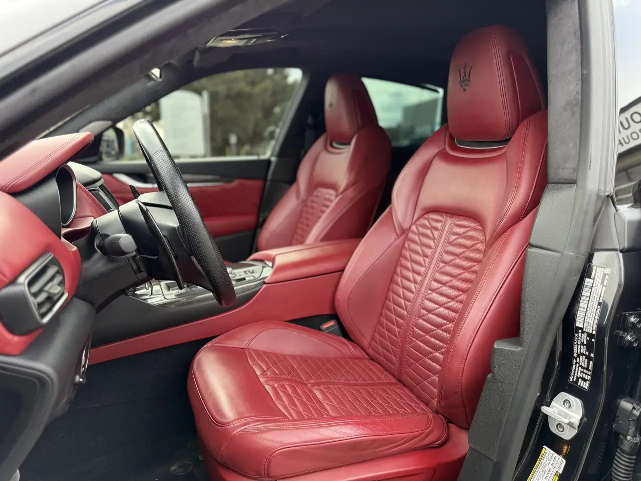 Maserati Levante снимка Maserati Levante