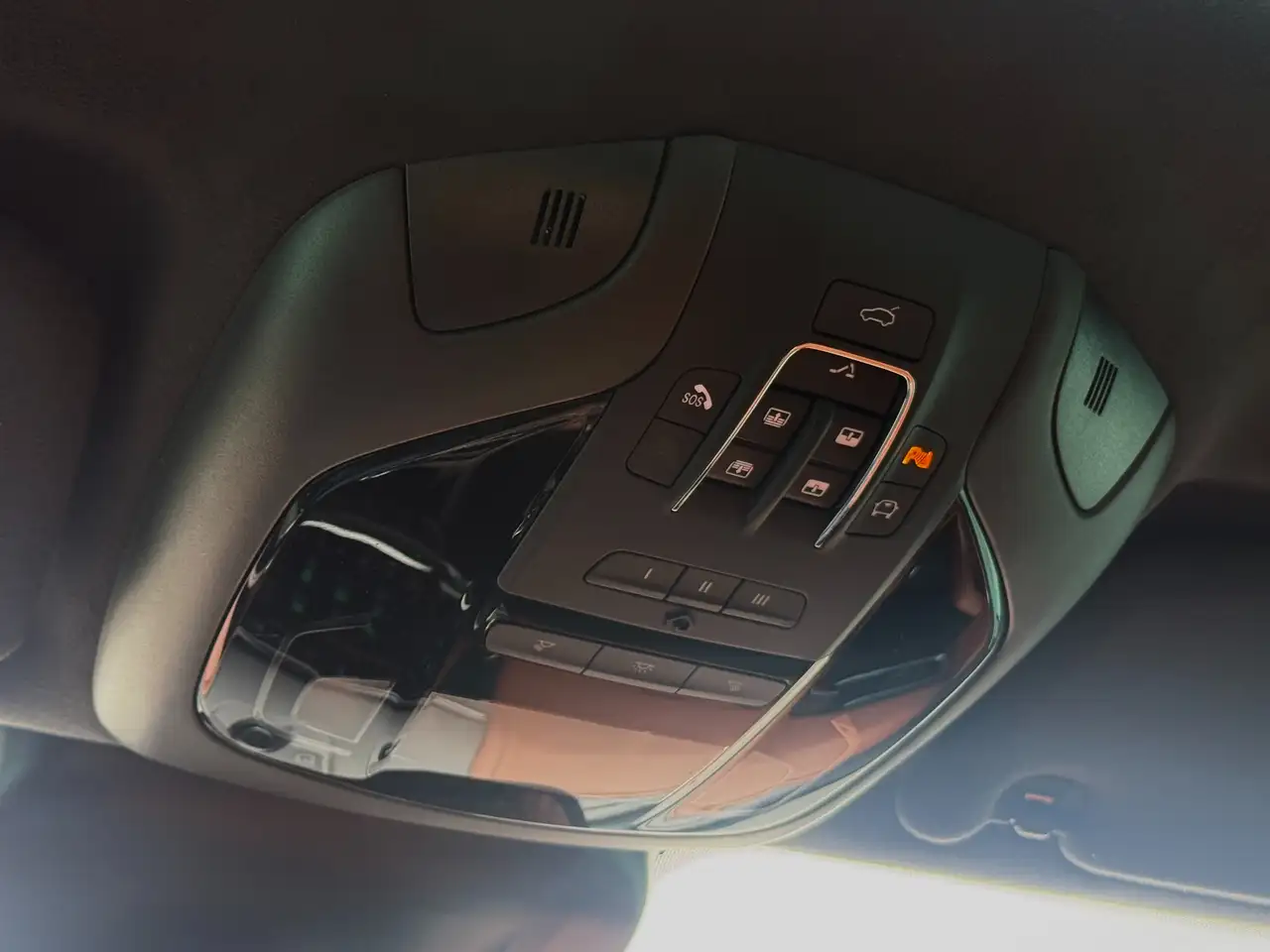 Maserati Levante снимка Maserati Levante