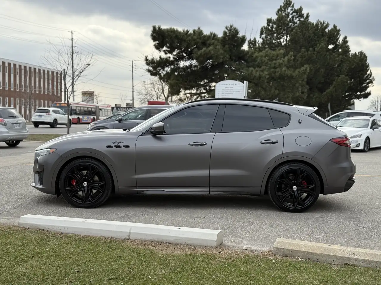 Maserati Levante снимка Maserati Levante