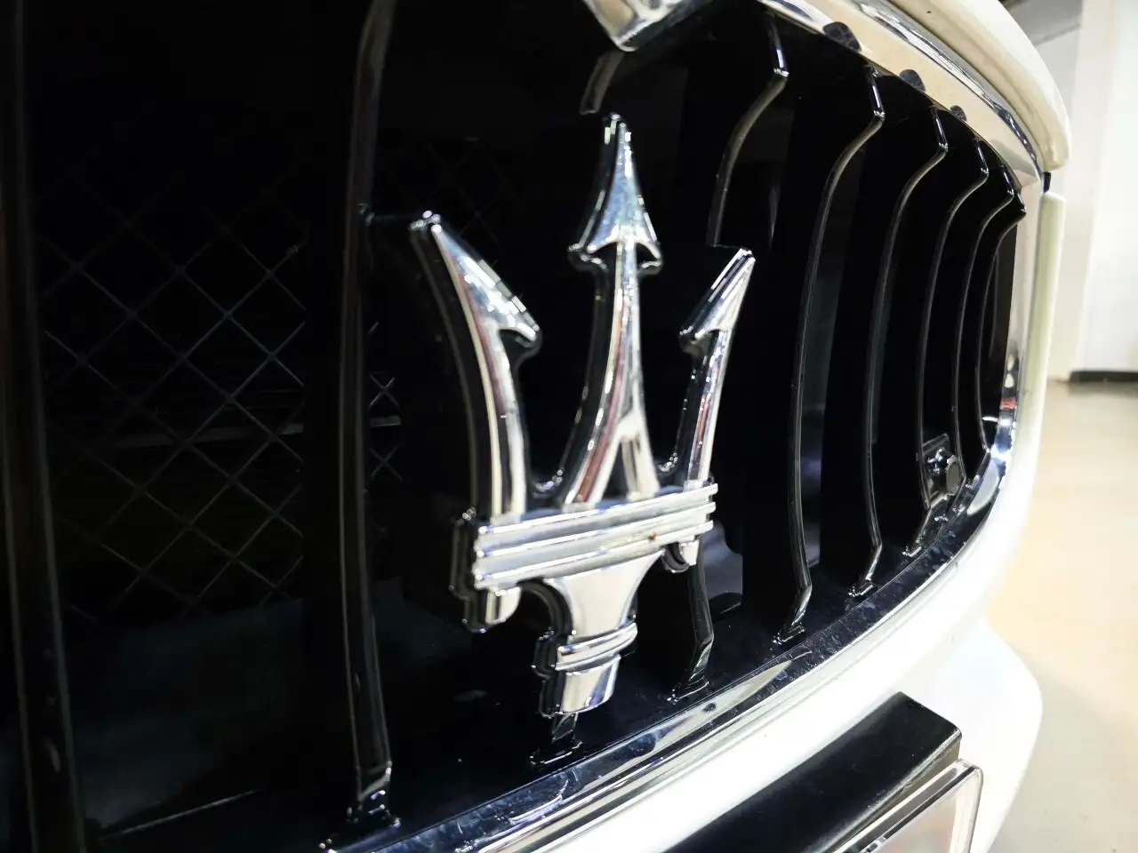 Maserati Ghibli снимка Maserati Ghibli
