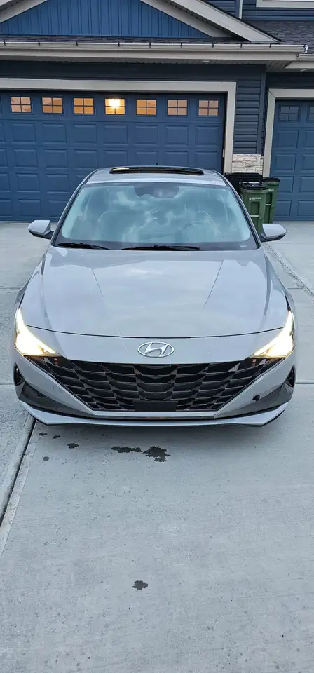 Hyundai ELANTRA снимка Hyundai ELANTRA