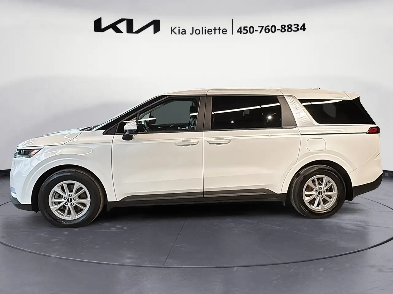 Kia Carnival снимка Kia Carnival