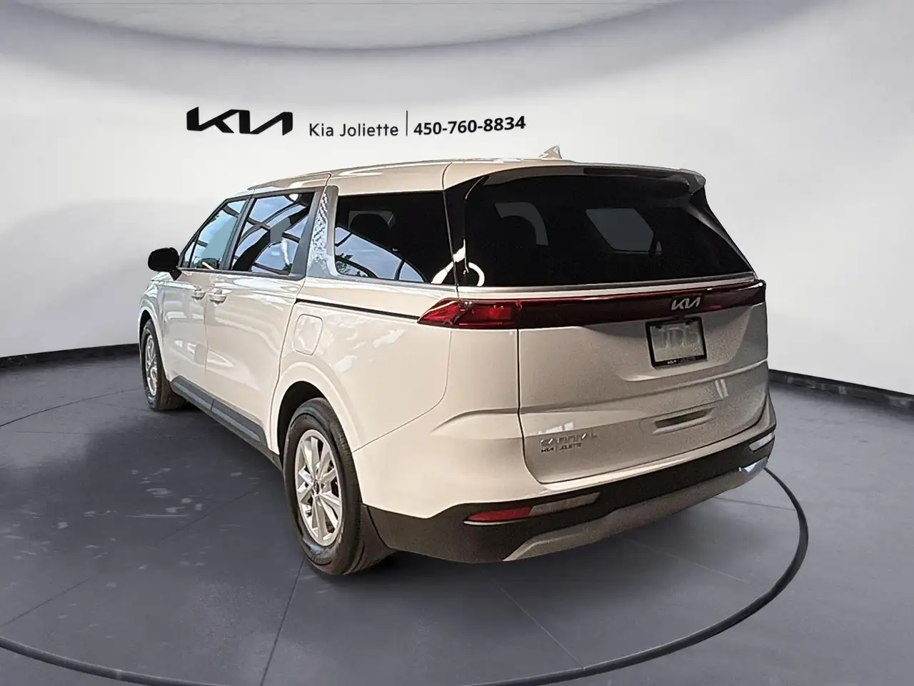 Kia Carnival снимка Kia Carnival