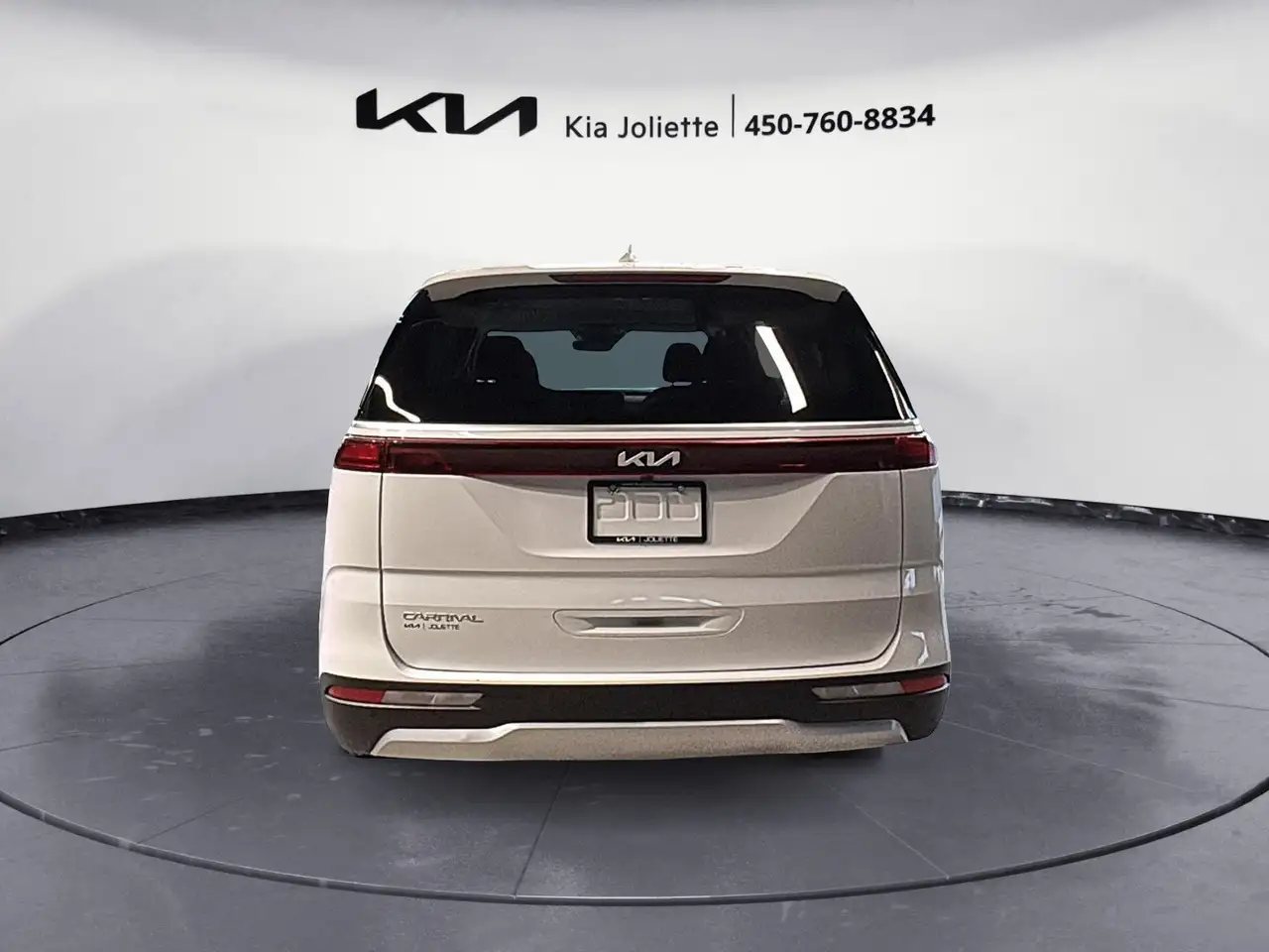 Kia Carnival снимка Kia Carnival