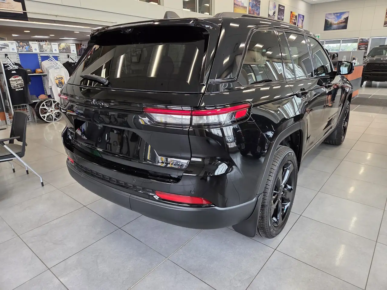 Jeep Grand Cherokee снимка Jeep Grand Cherokee