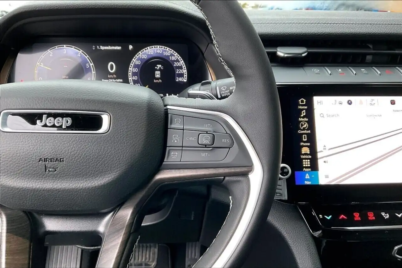 Jeep Grand Cherokee снимка Jeep Grand Cherokee