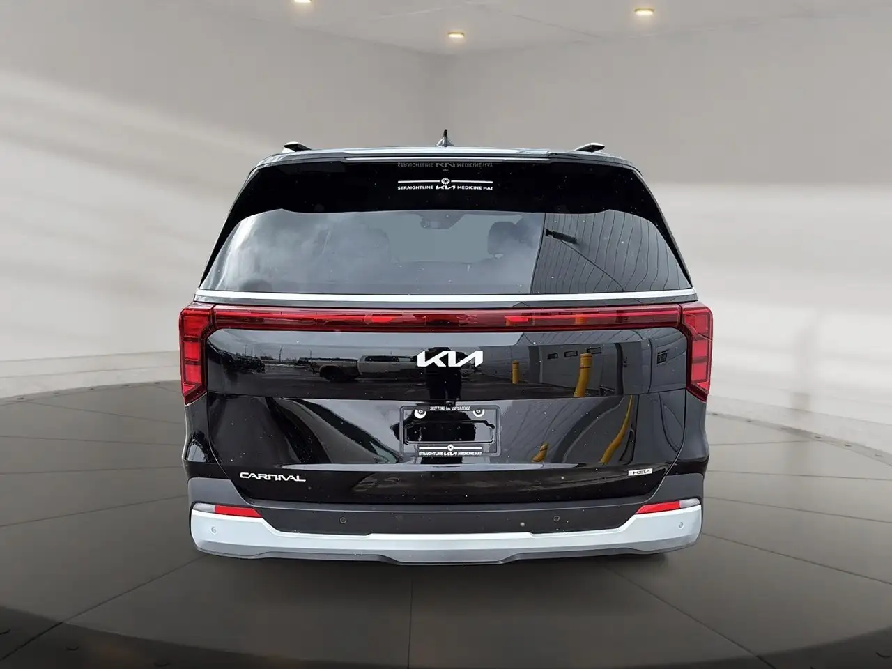 Kia Carnival снимка Kia Carnival