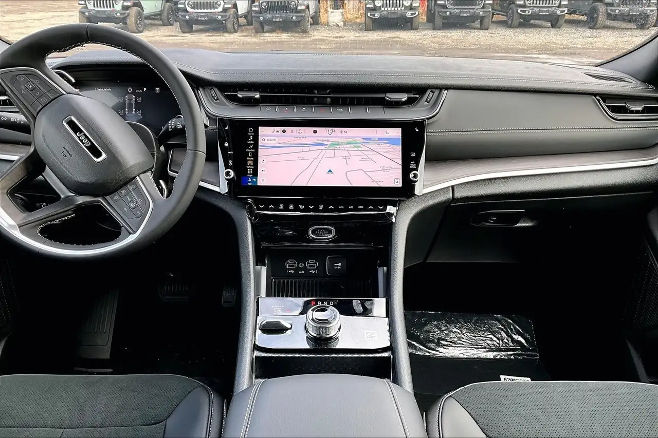 Jeep Grand Cherokee снимка Jeep Grand Cherokee