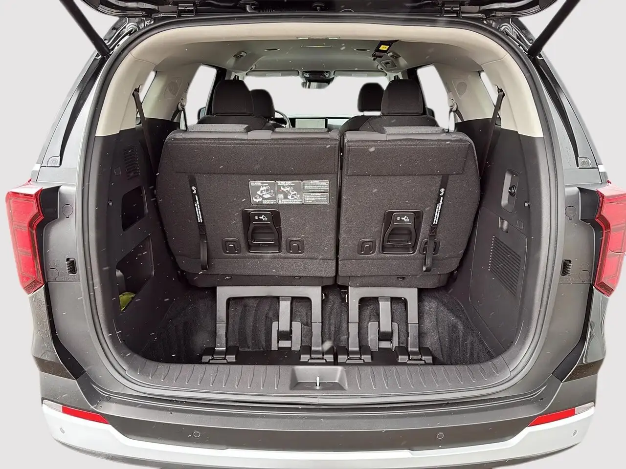 Kia Carnival снимка Kia Carnival