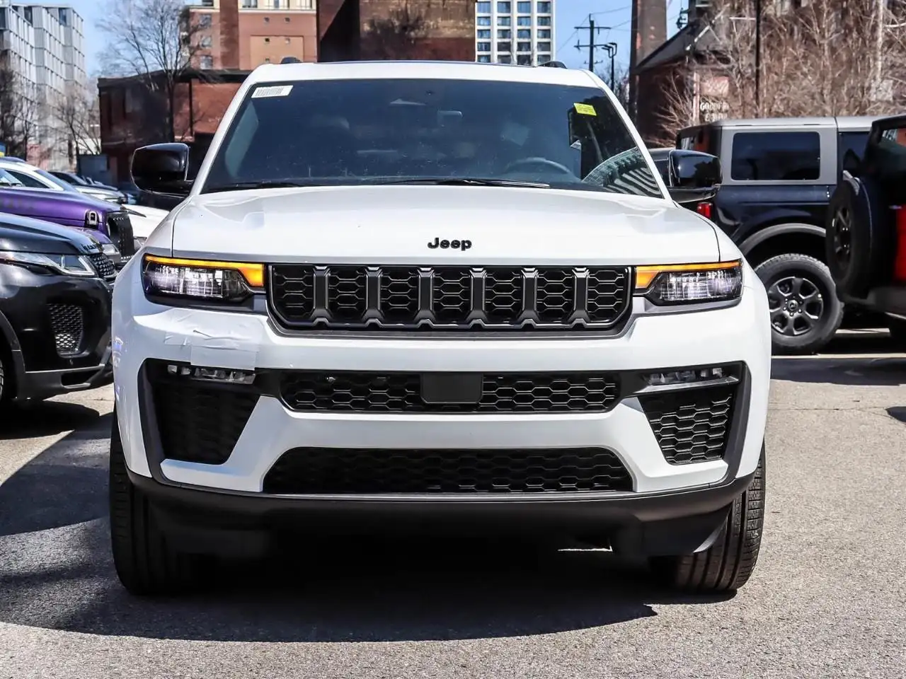 Jeep Grand Cherokee снимка Jeep Grand Cherokee