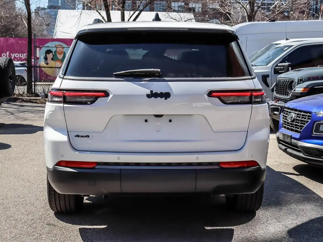 Jeep Grand Cherokee снимка Jeep Grand Cherokee