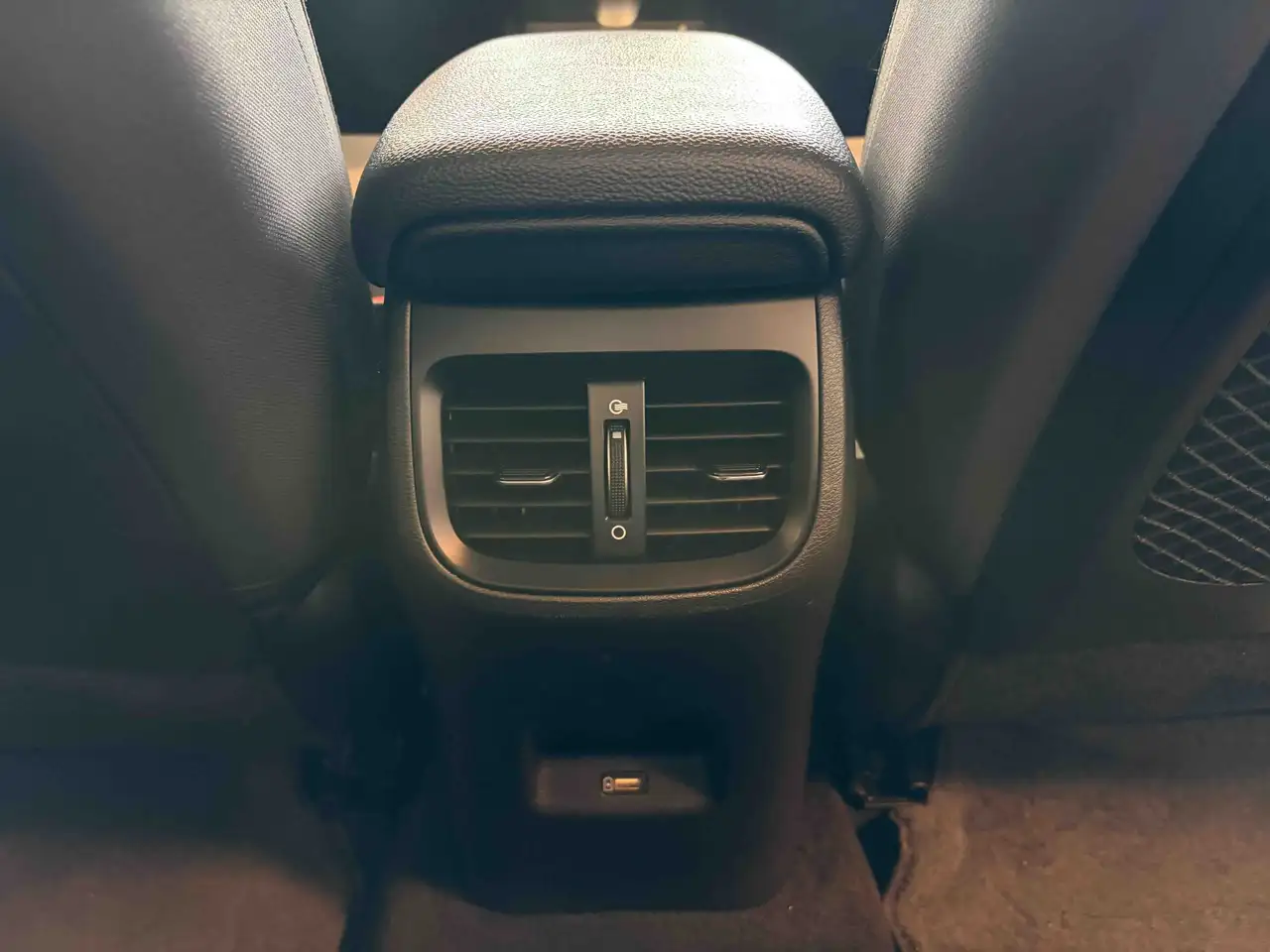Kia Forte снимка Kia Forte