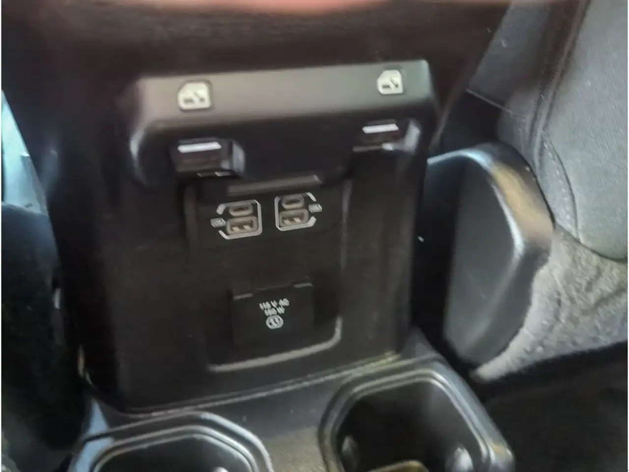 Jeep Wrangler photo Jeep Wrangler