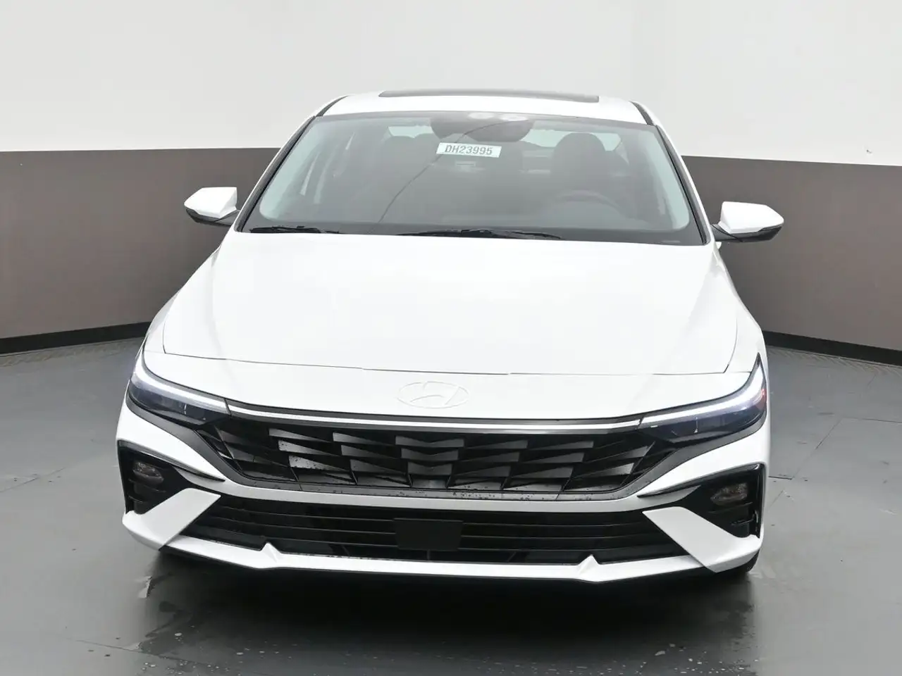 Hyundai ELANTRA снимка Hyundai ELANTRA