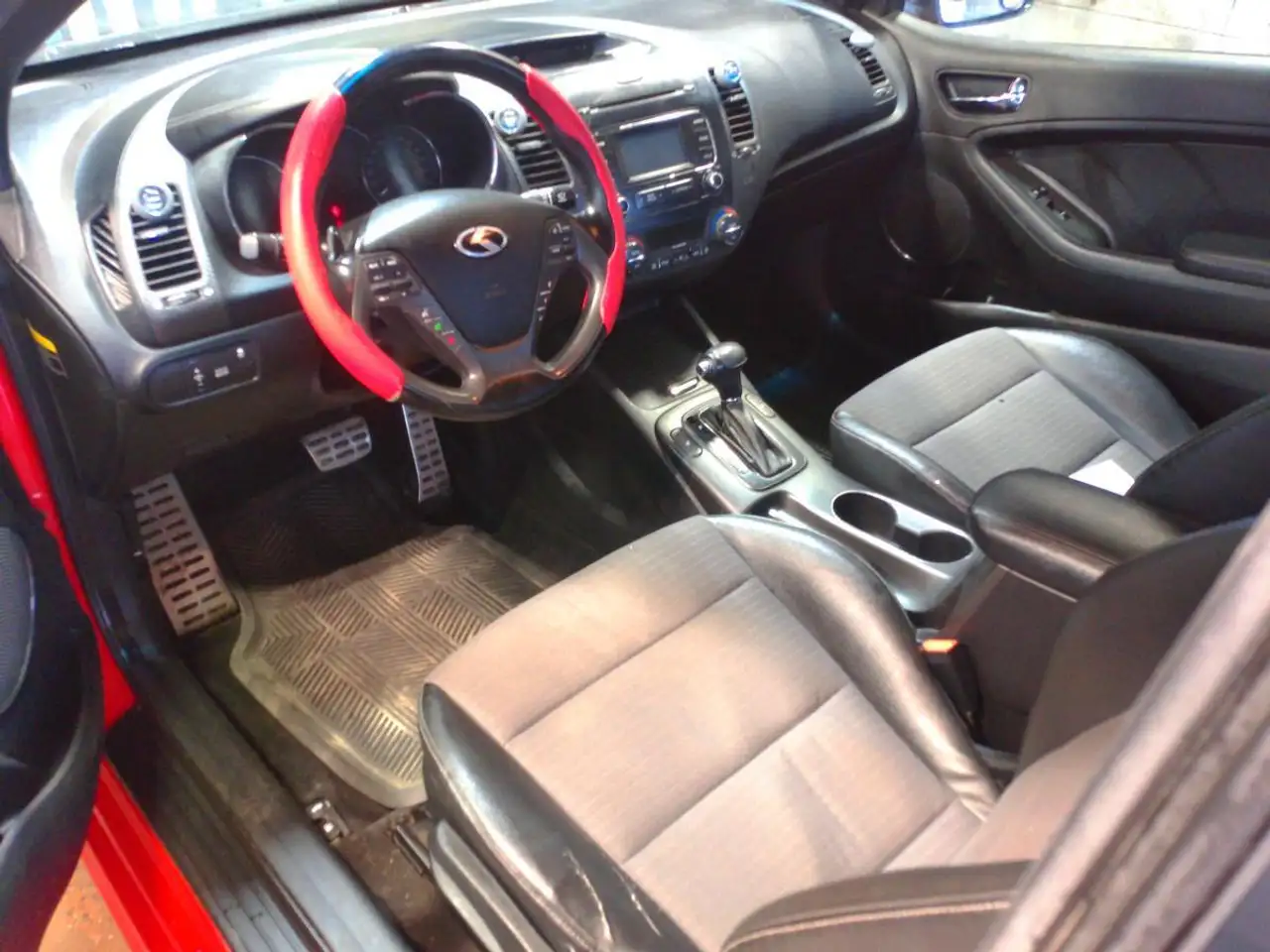 Kia Forte снимка Kia Forte