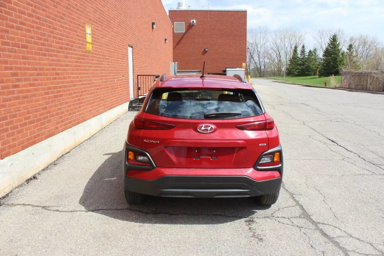 Hyundai KONA снимка Hyundai KONA