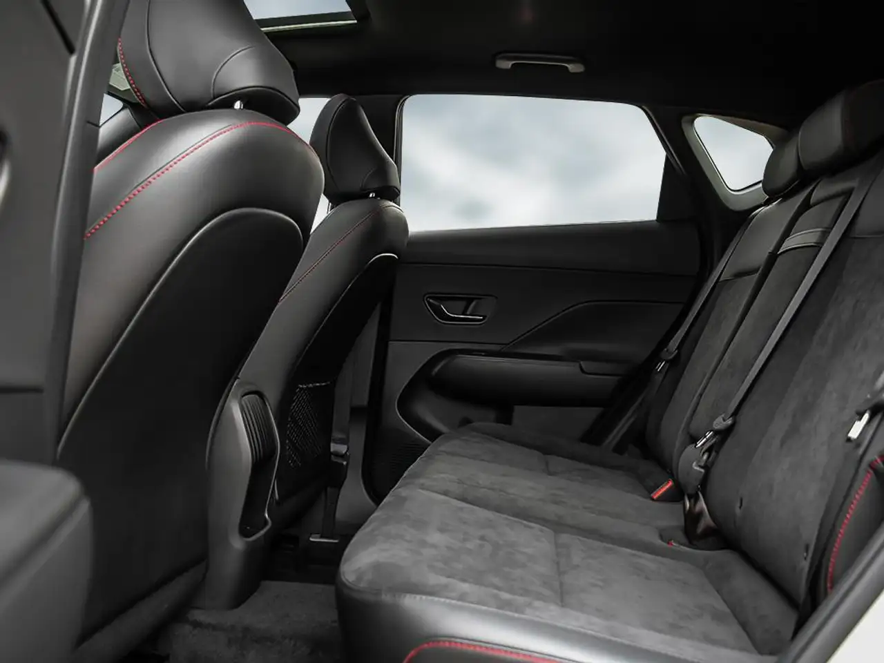 Hyundai KONA photo Hyundai KONA