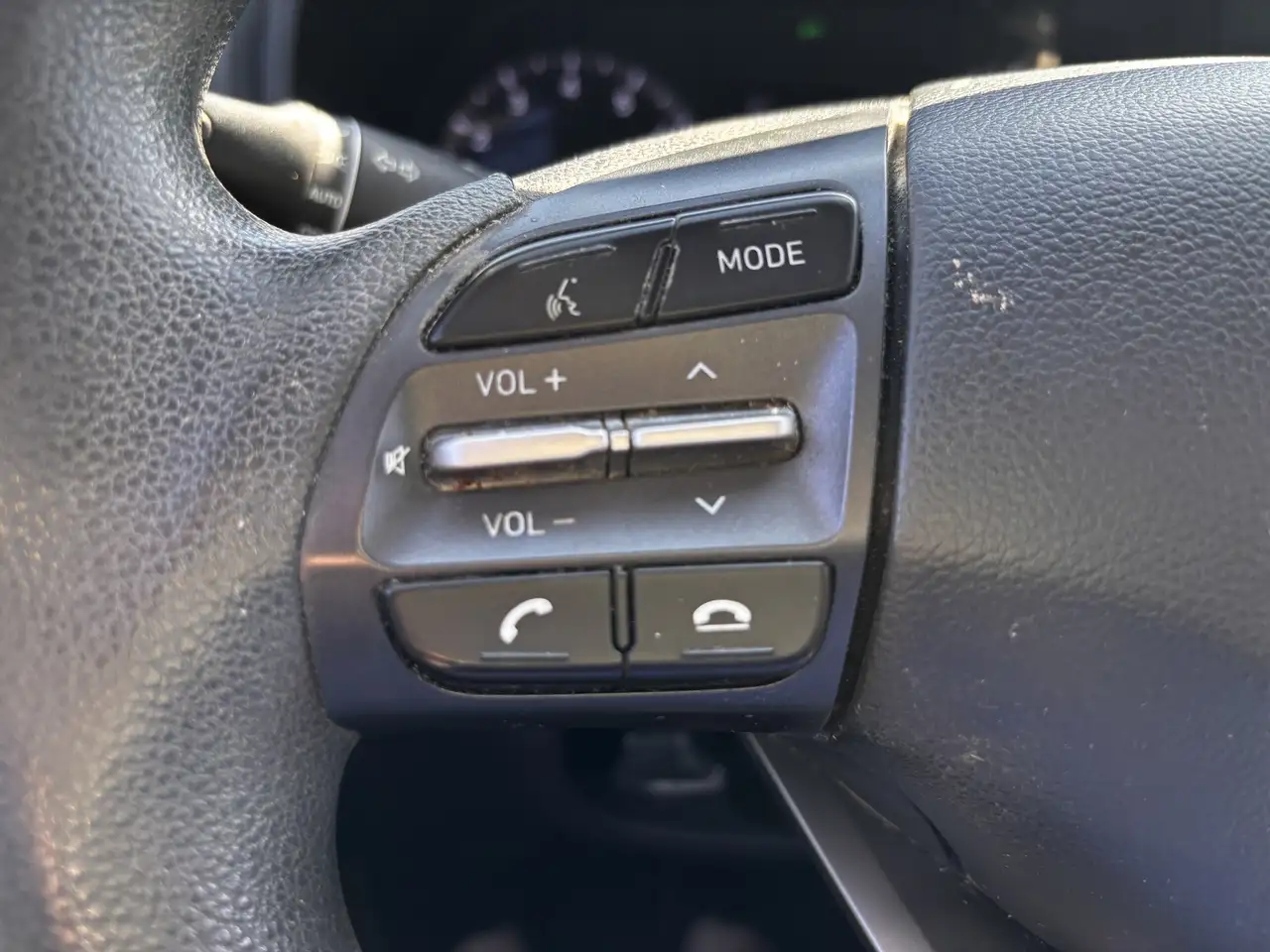 Hyundai KONA снимка Hyundai KONA