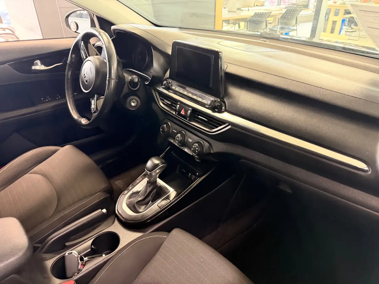 Kia Forte снимка Kia Forte