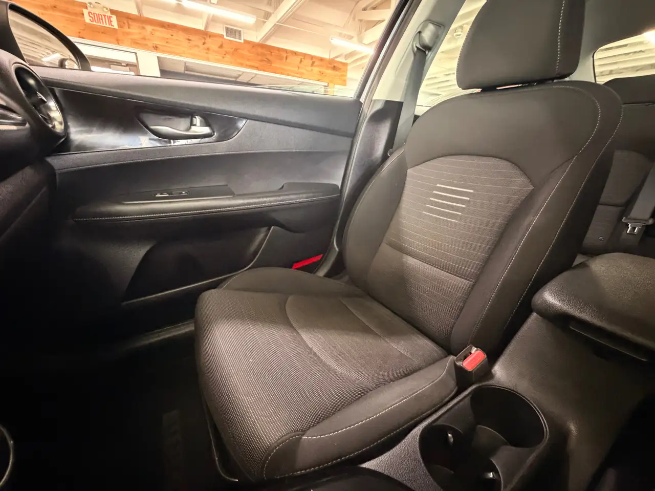 Kia Forte снимка Kia Forte