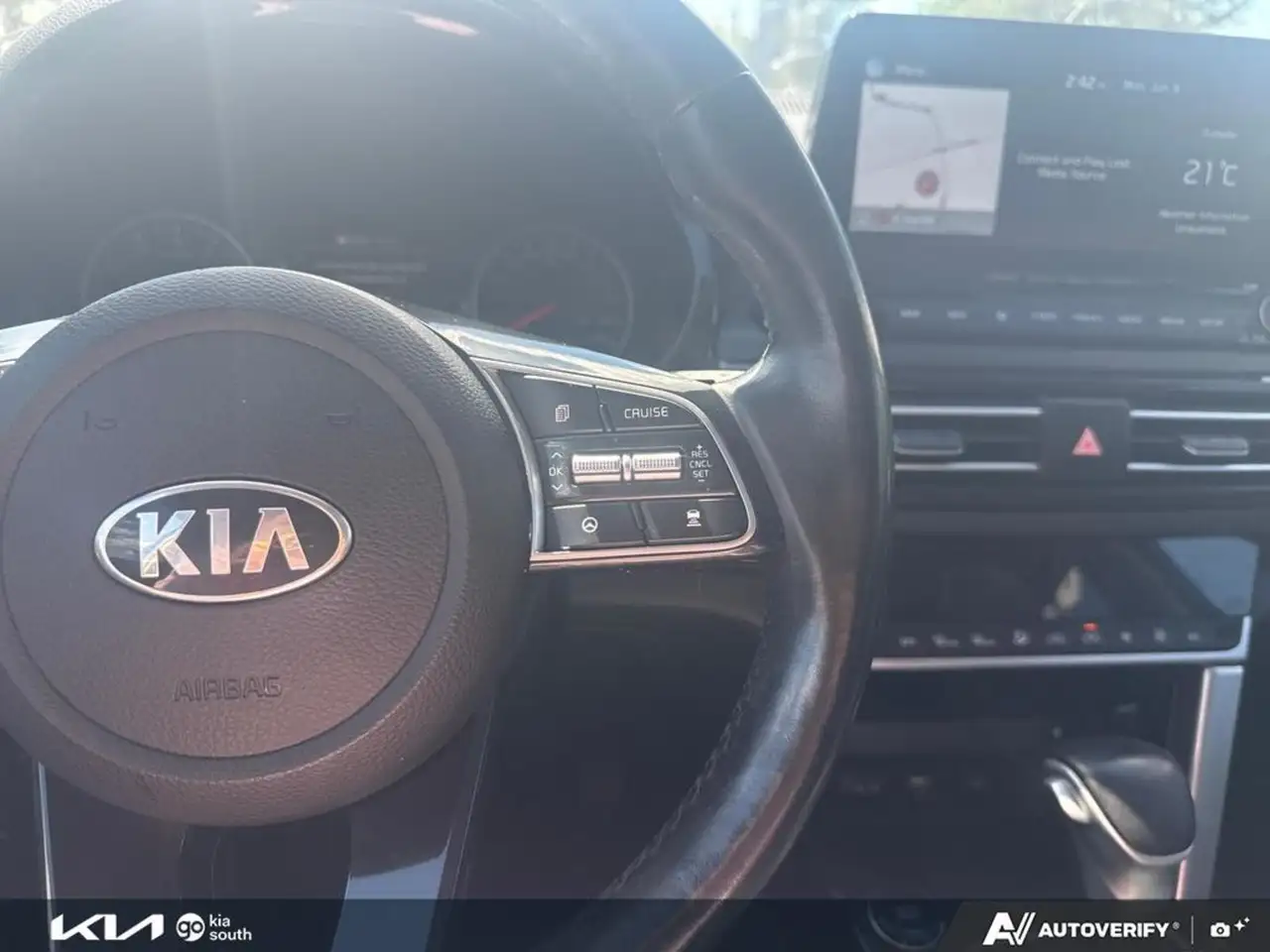 Kia Seltos снимка Kia Seltos