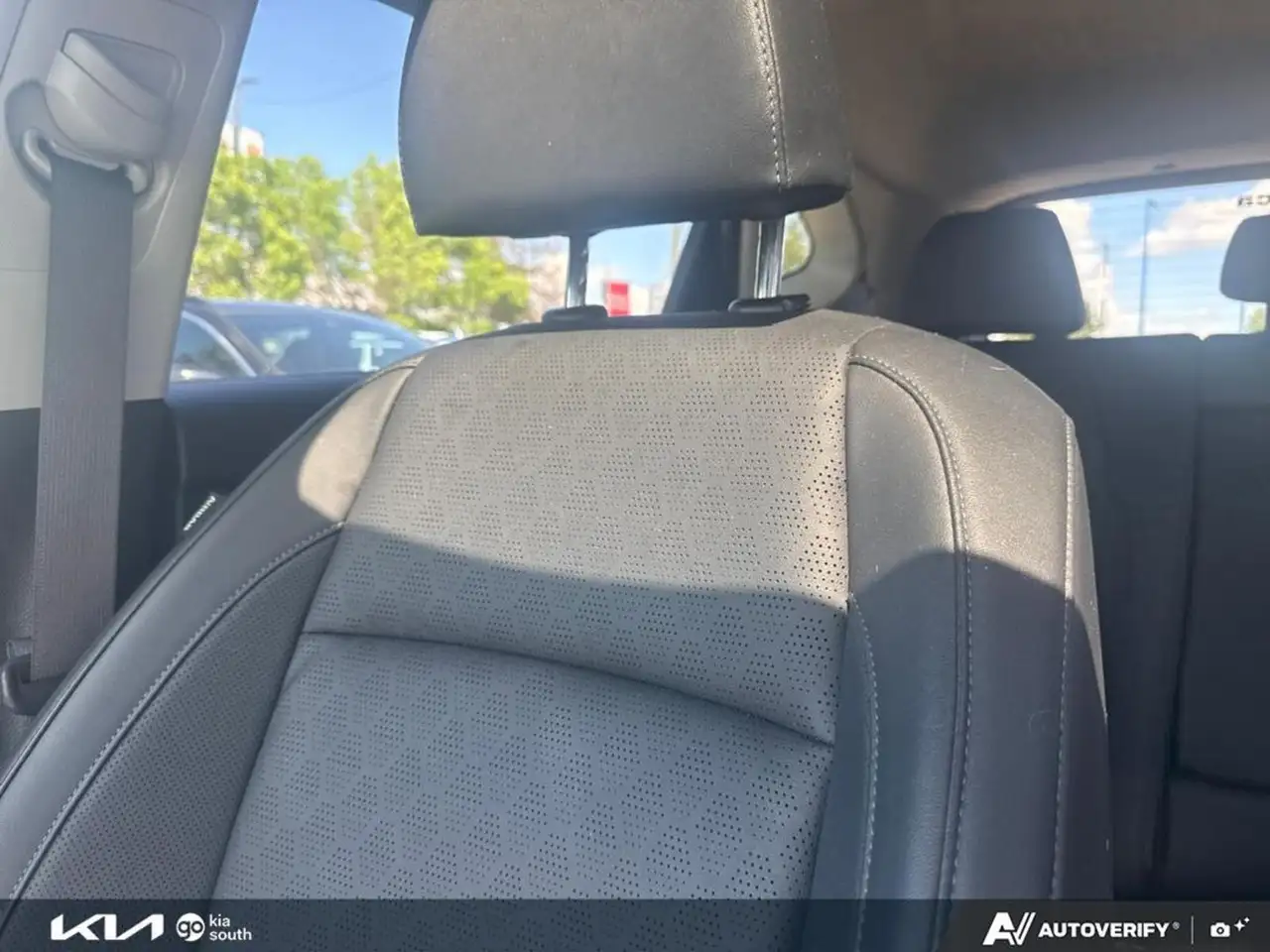 Kia Seltos снимка Kia Seltos